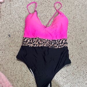 One piece swim